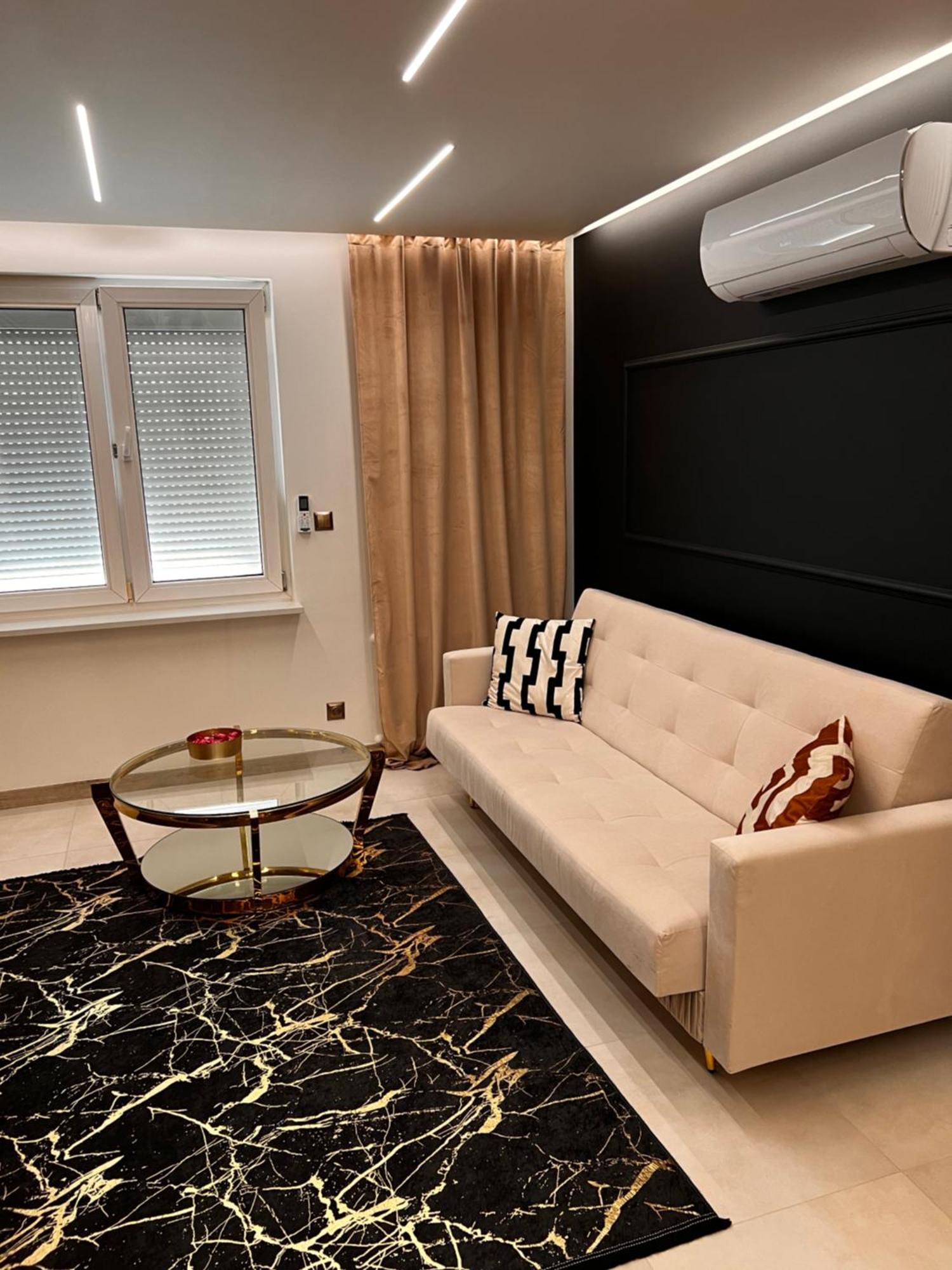 Goldowy Apartament Konin โคนิน ภายนอก รูปภาพ